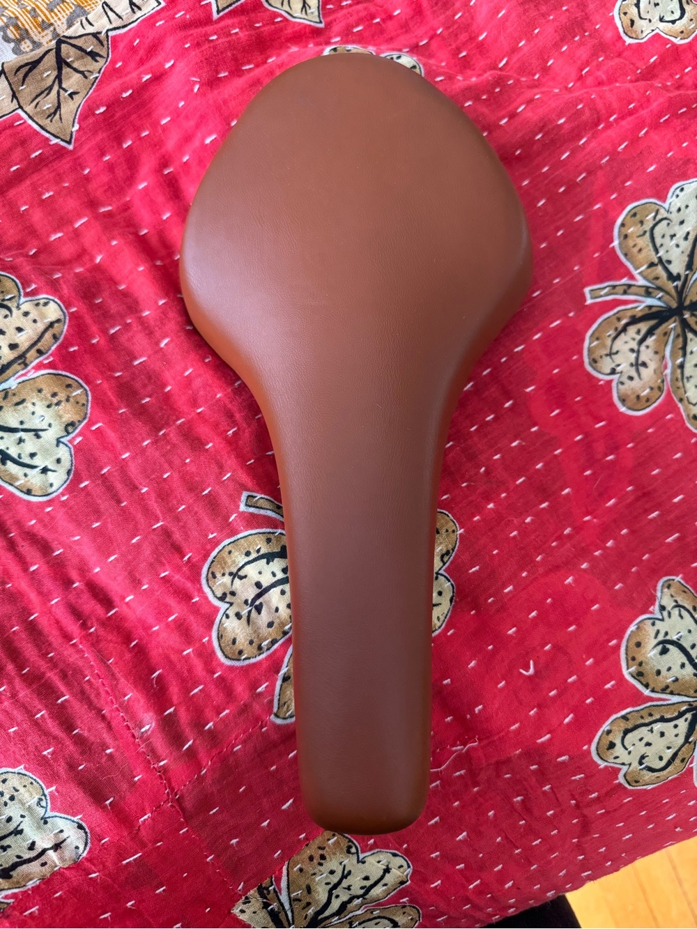 Brown Leather-Style Bicycle Saddle - Unbranded